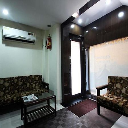 Room Maangta 100 @ Andheri East Mumbai Exterior photo